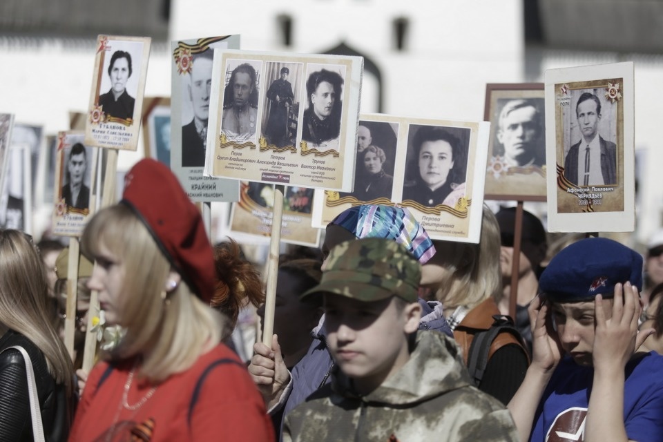 «Бессмертный полк» прошел по центральным улицам Пскова