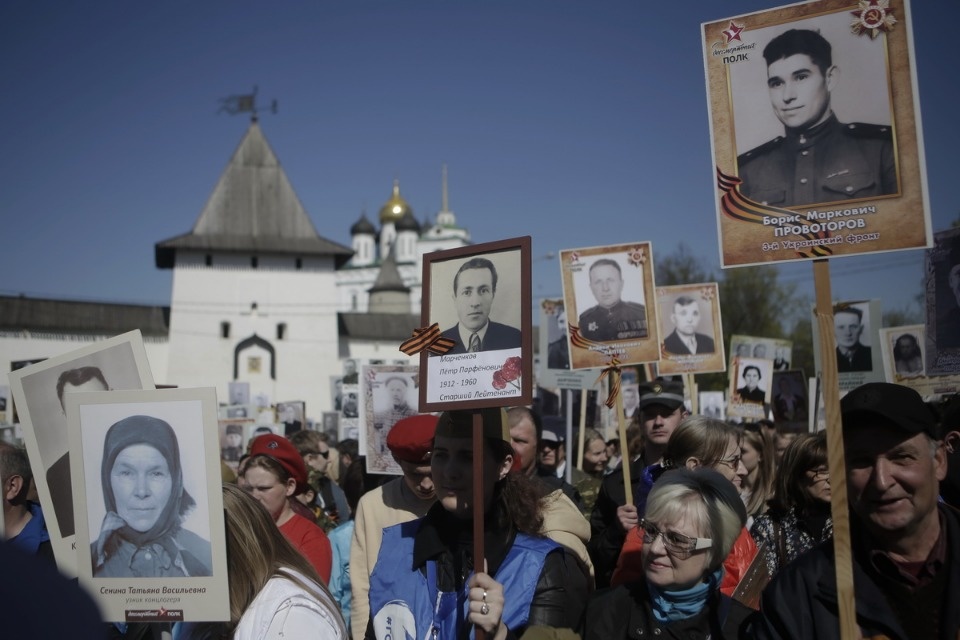 «Бессмертный полк» прошел по центральным улицам Пскова