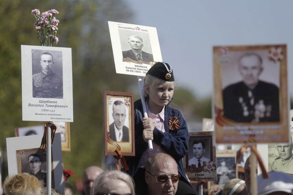 «Бессмертный полк» прошел по центральным улицам Пскова