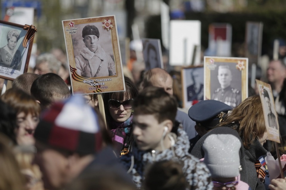 «Бессмертный полк» прошел по центральным улицам Пскова