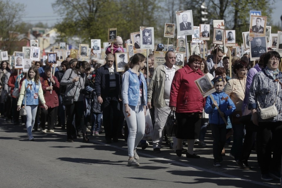 «Бессмертный полк» прошел по центральным улицам Пскова