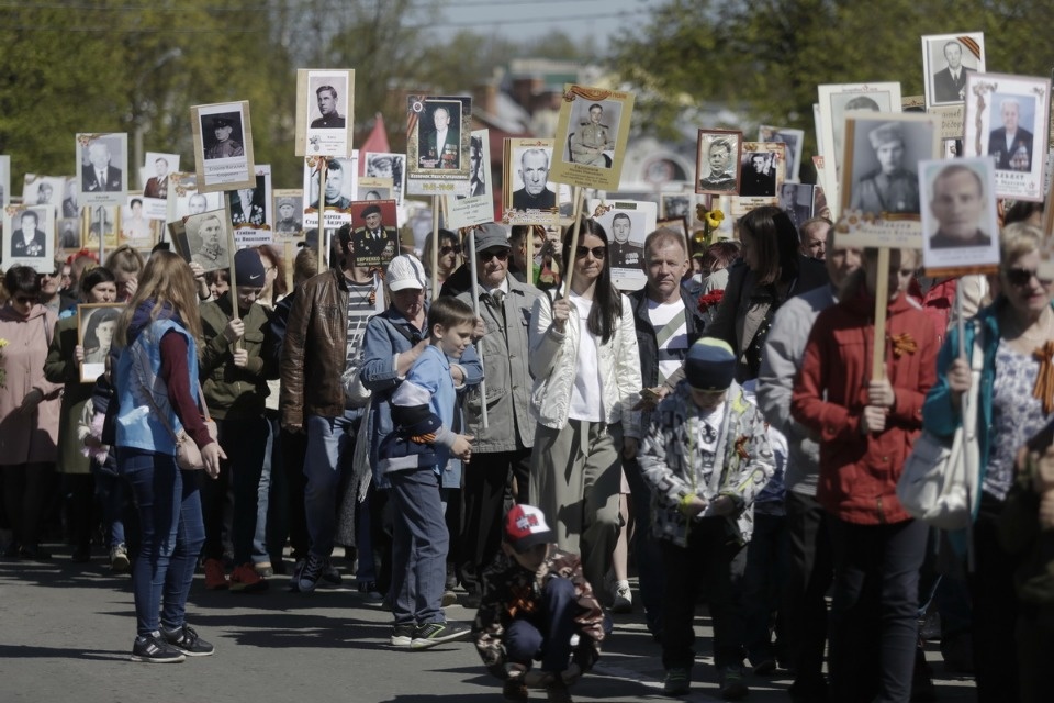 «Бессмертный полк» прошел по центральным улицам Пскова