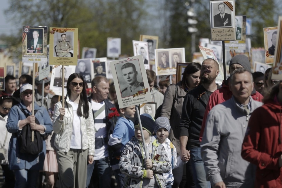 «Бессмертный полк» прошел по центральным улицам Пскова