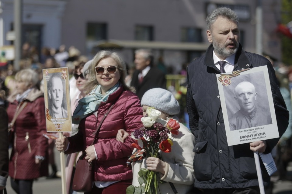 «Бессмертный полк» прошел по центральным улицам Пскова