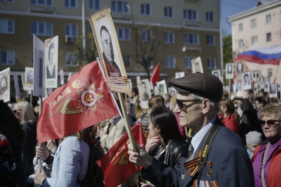 «Бессмертный полк» прошел по центральным улицам Пскова
