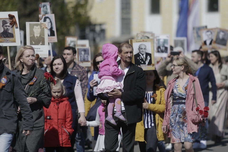 «Бессмертный полк» прошел по центральным улицам Пскова