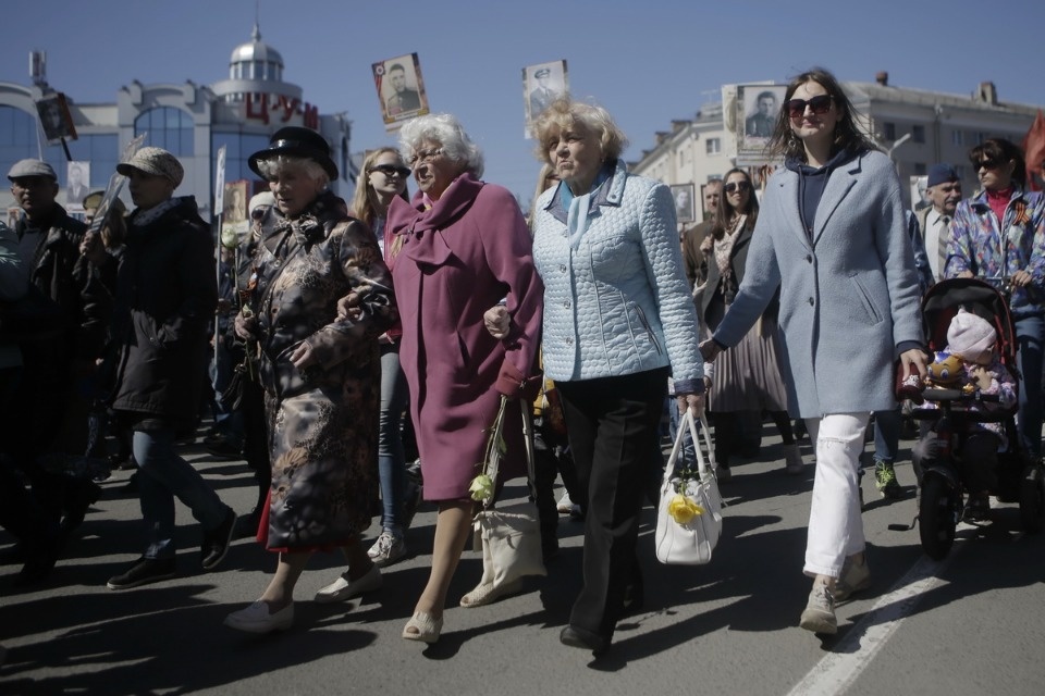 «Бессмертный полк» прошел по центральным улицам Пскова
