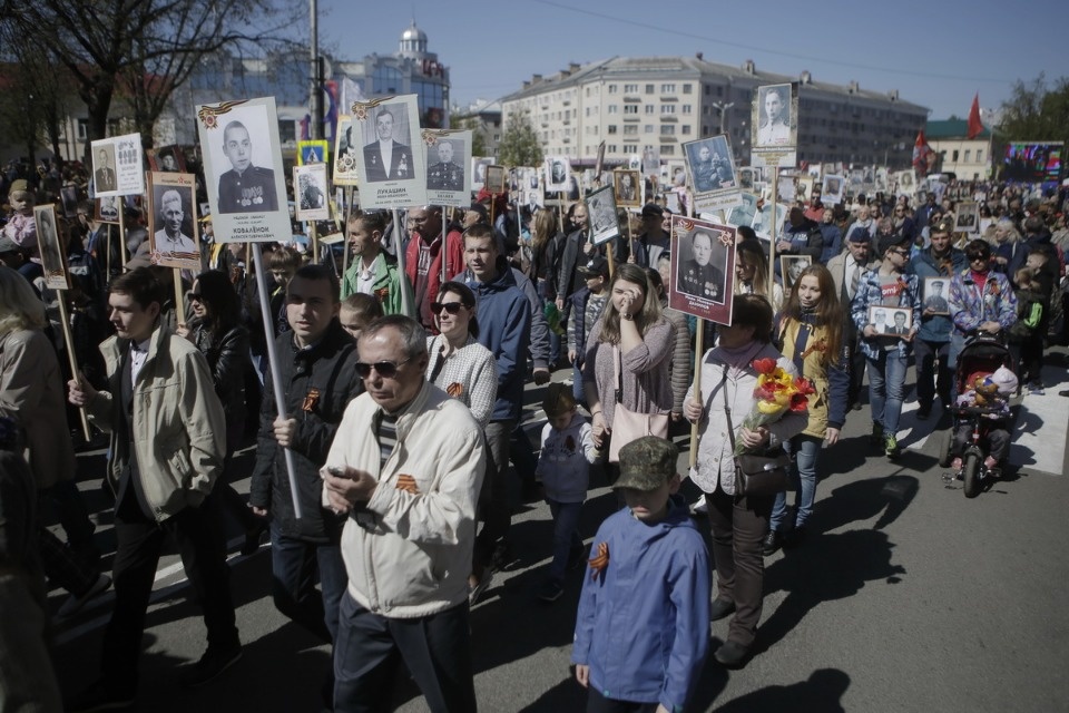 «Бессмертный полк» прошел по центральным улицам Пскова