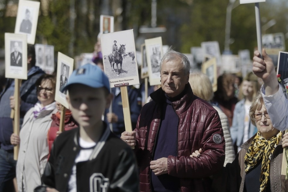 «Бессмертный полк» прошел по центральным улицам Пскова