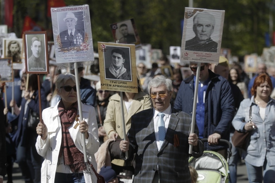 «Бессмертный полк» прошел по центральным улицам Пскова