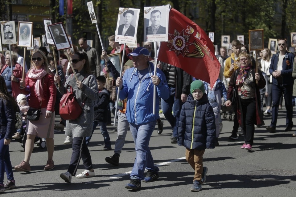 «Бессмертный полк» прошел по центральным улицам Пскова