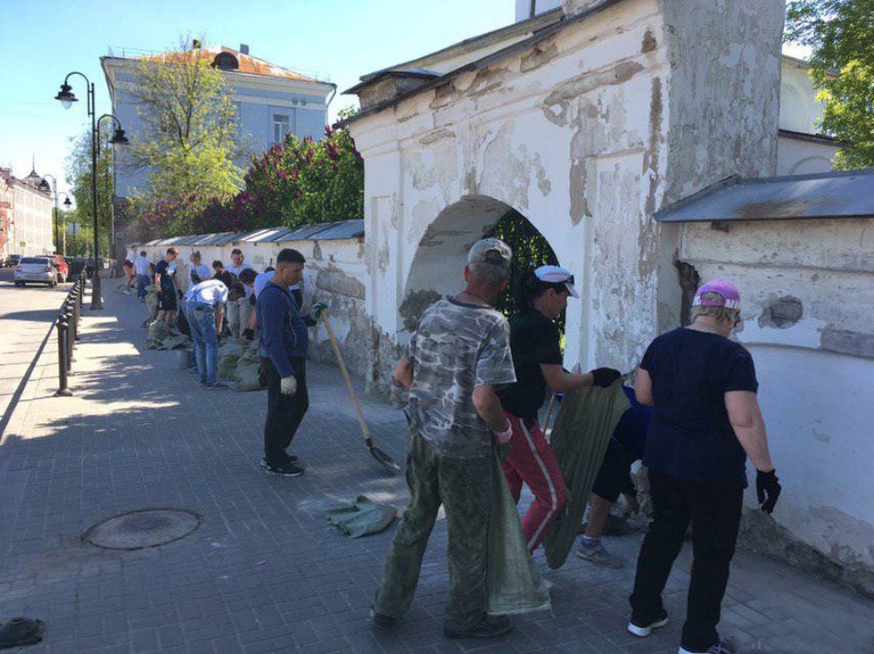 Сотни волонтёров за десять дней отремонтируют храмы и церкви Пскова Сотни волонтёров за десять дней отремонтируют храмы и церкви Пскова