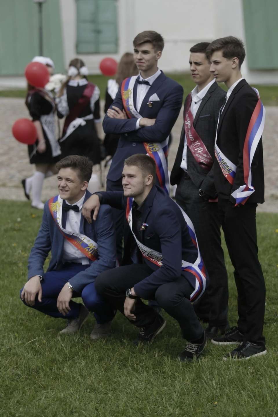 Последний звонок прозвенел для выпускников псковских школ