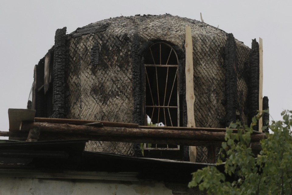 Молния уничтожила купол церкви в Камно