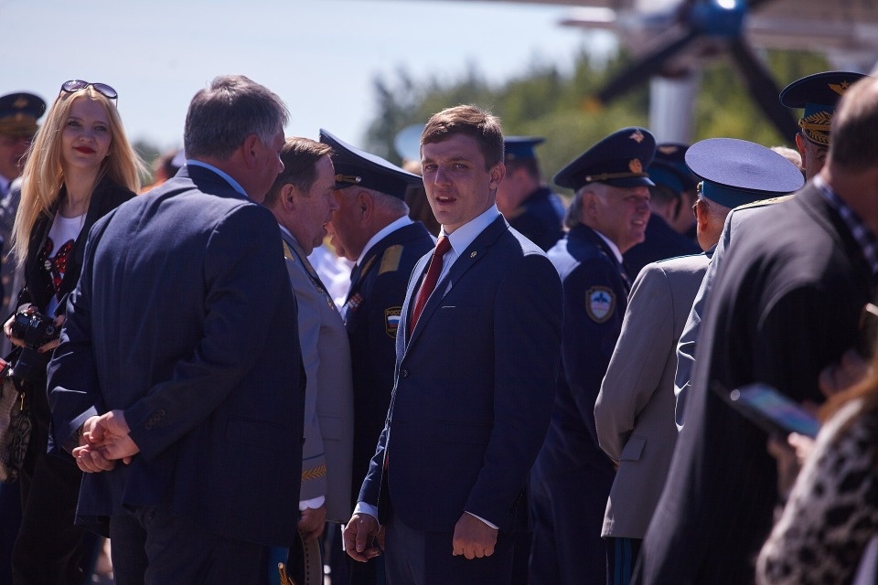 Псковичи отпраздновали 75-летие 334-го военно-транспортного Берлинского авиаполка Псковичи отпраздновали 75-летие 334-го военно-транспортного Берлинского авиаполка