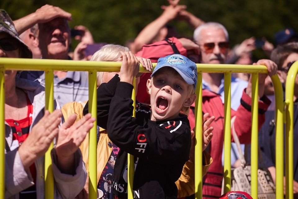 Псковичи отпраздновали 75-летие 334-го военно-транспортного Берлинского авиаполка Псковичи отпраздновали 75-летие 334-го военно-транспортного Берлинского авиаполка