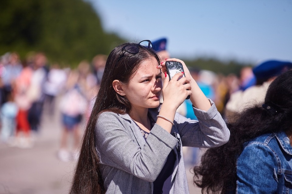 Псковичи отпраздновали 75-летие 334-го военно-транспортного Берлинского авиаполка Псковичи отпраздновали 75-летие 334-го военно-транспортного Берлинского авиаполка
