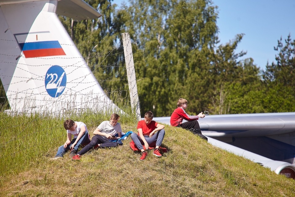 Псковичи отпраздновали 75-летие 334-го военно-транспортного Берлинского авиаполка Псковичи отпраздновали 75-летие 334-го военно-транспортного Берлинского авиаполка