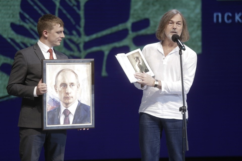 Красные дорожки, Ганза и кино: 28 июня в Пскове официально открыли фестиваль «Западные ворота»