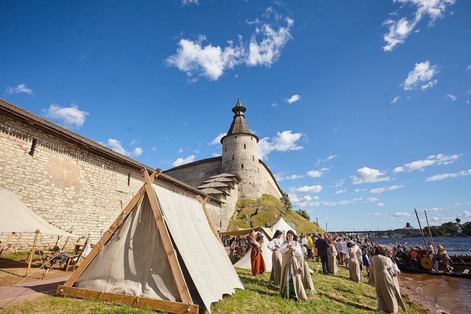 Мечом по башке