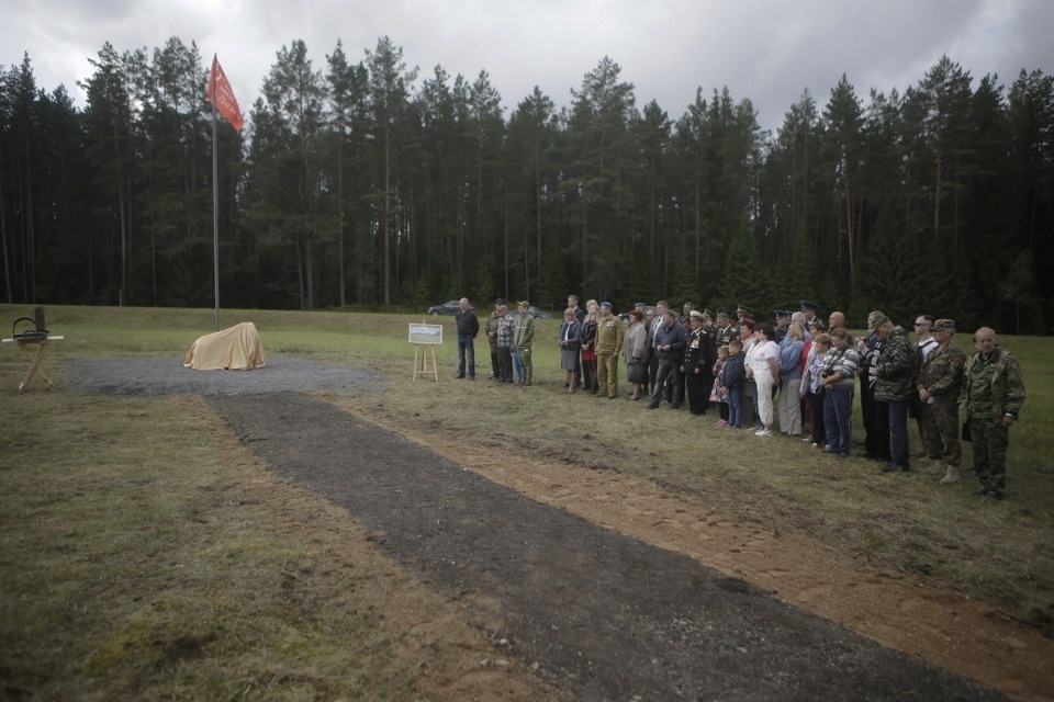 Жители Идрицы отмечают 75-летие освобождения поселка от фашистов