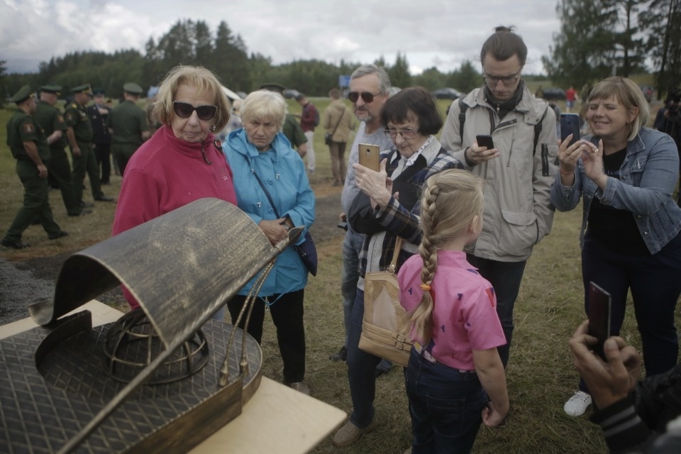 Жители Идрицы отмечают 75-летие освобождения поселка от фашистов