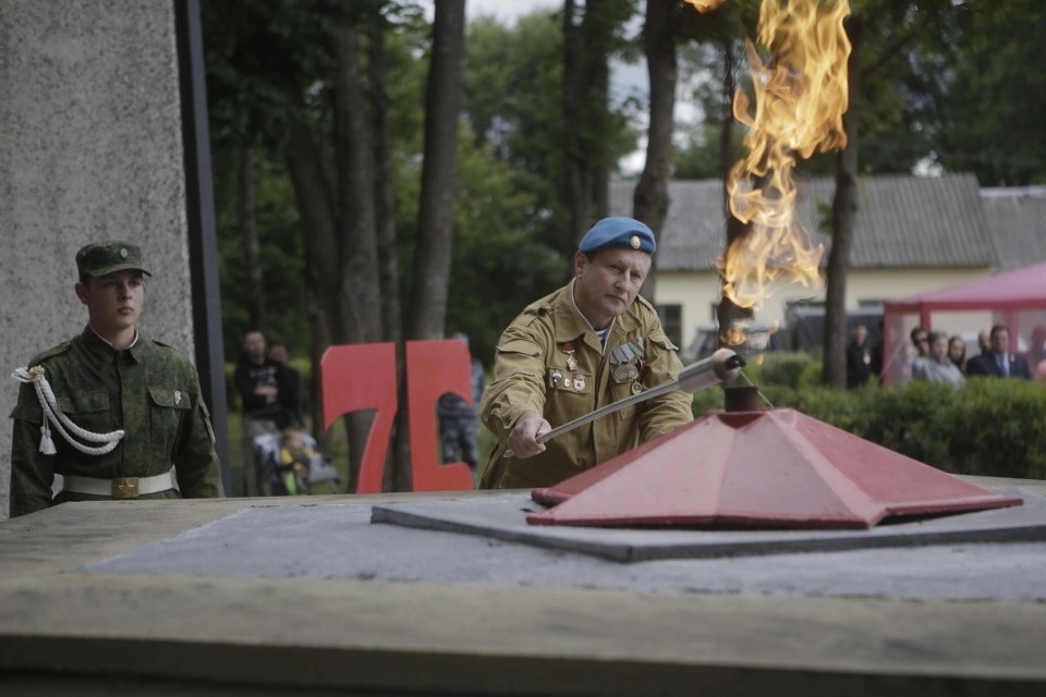 Жители Идрицы отмечают 75-летие освобождения поселка от фашистов