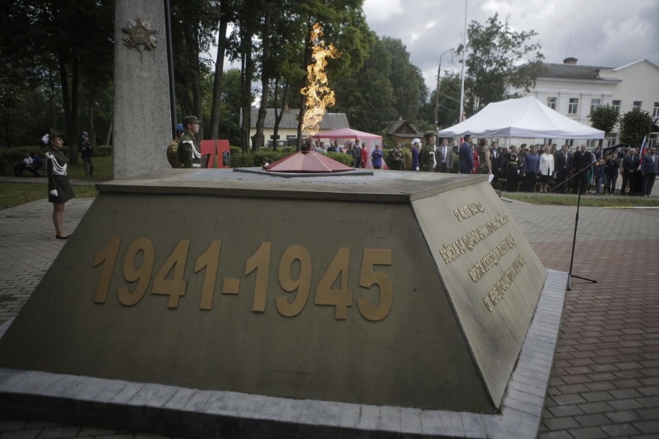 Жители Идрицы отмечают 75-летие освобождения поселка от фашистов