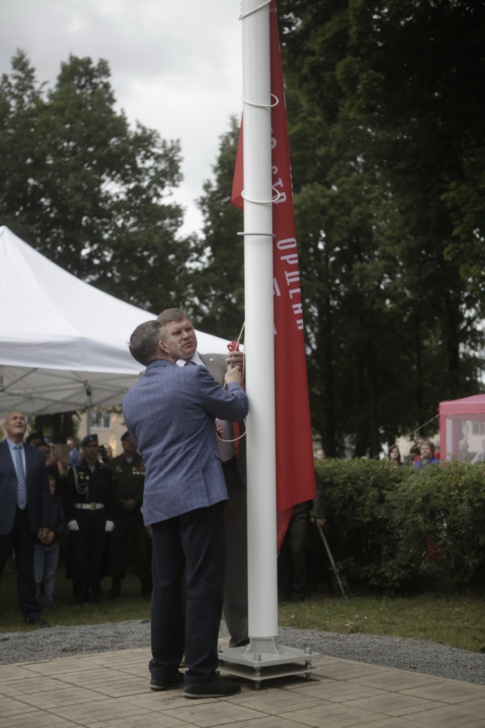 Жители Идрицы отмечают 75-летие освобождения поселка от фашистов