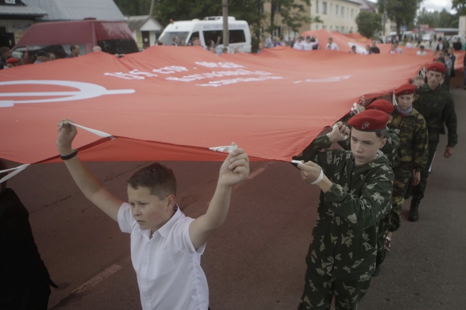 Жители Идрицы отмечают 75-летие освобождения поселка от фашистов