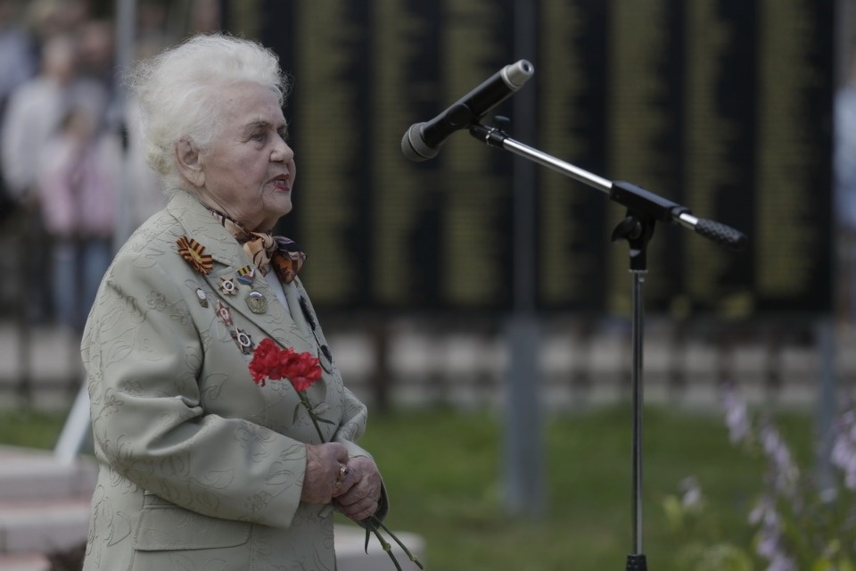 Жители Идрицы отмечают 75-летие освобождения поселка от фашистов