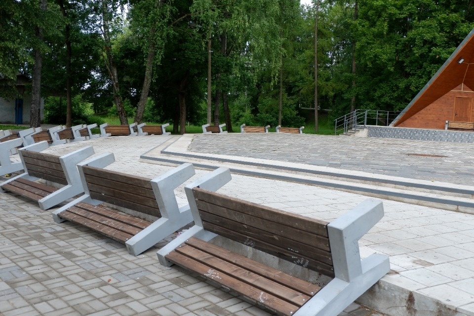 Вандалы снова разгромили центр Острова