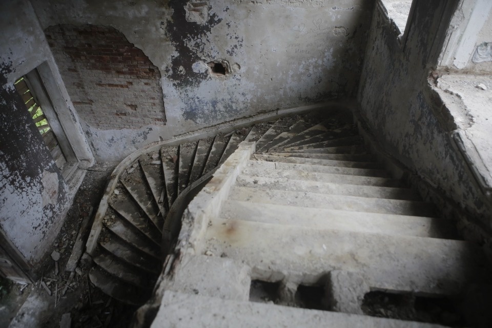 Волонтеры помогают сохранить усадьбу Волышово