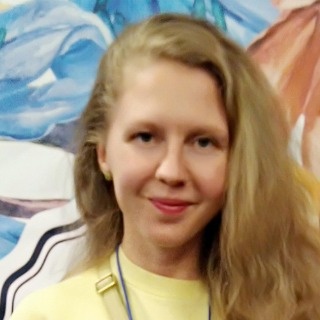 Мороженое килограммами и подписи на футболке