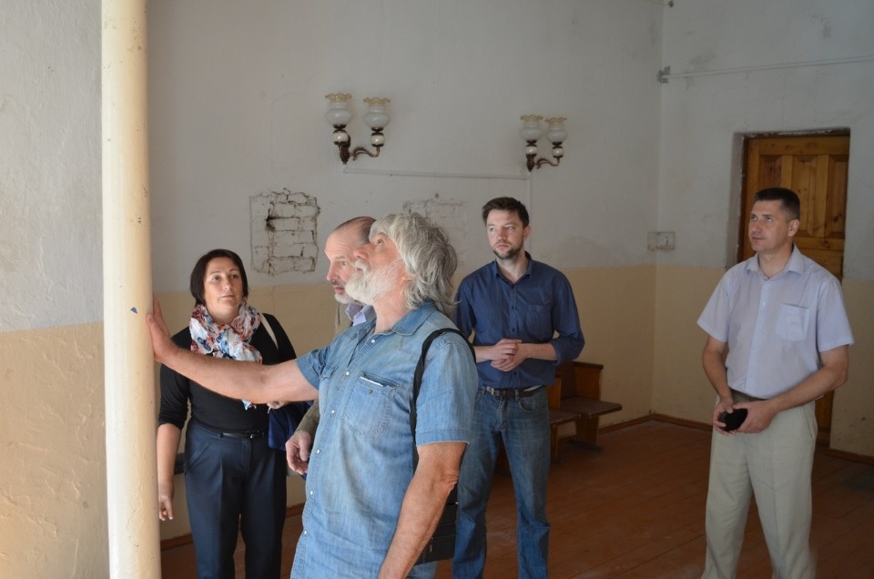 Пол Родзянко хочет отреставрировать родовую усадьбу на Замковой горе в Усвятах