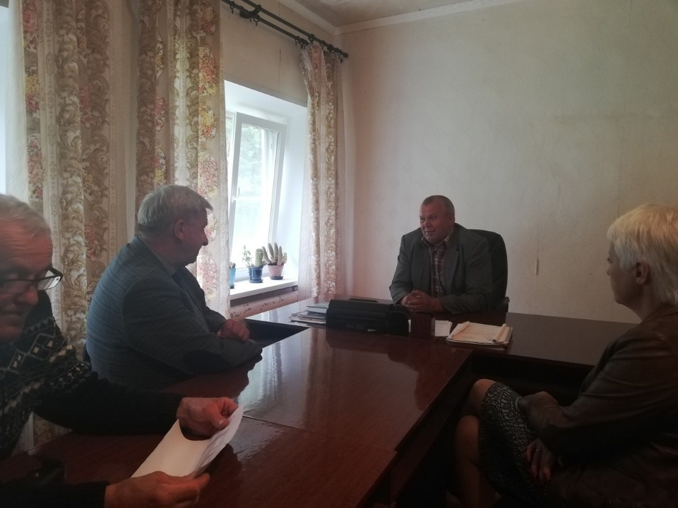 Судьбу кооператива «Дружба» обсудили в Дновском районе Татьяна Пахомова и Николай Романов