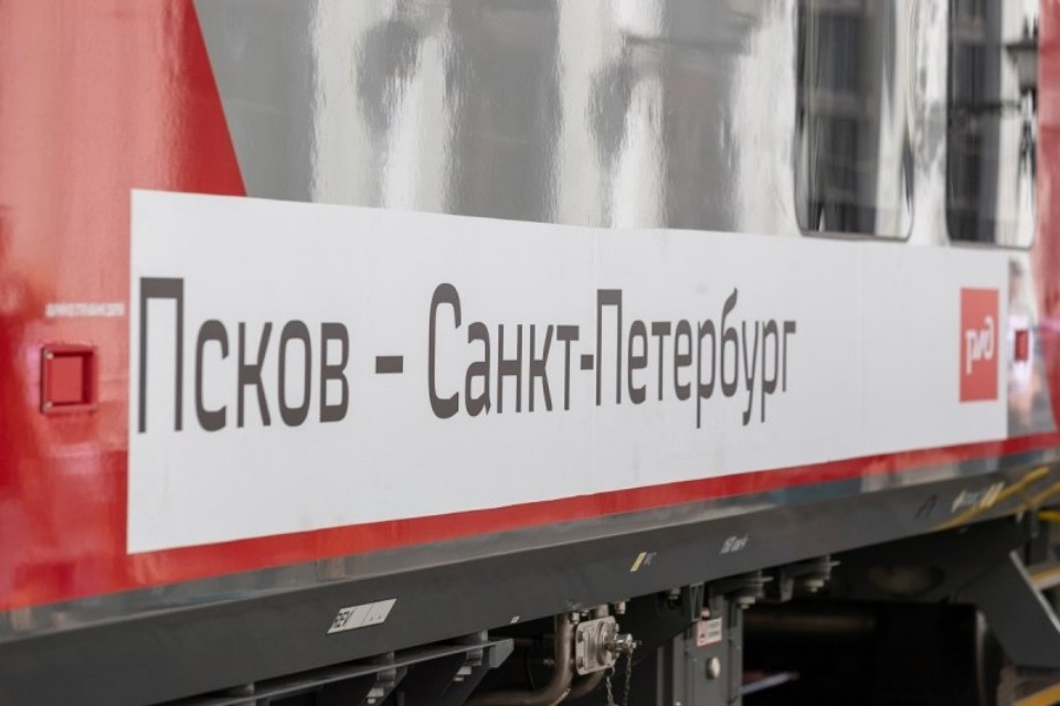 Более полумиллиона пассажиров за год перевезли «Ласточки» между Псковом и Петербургом