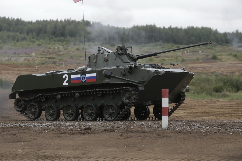 Десантники из семи стран вышли на гонки преследования