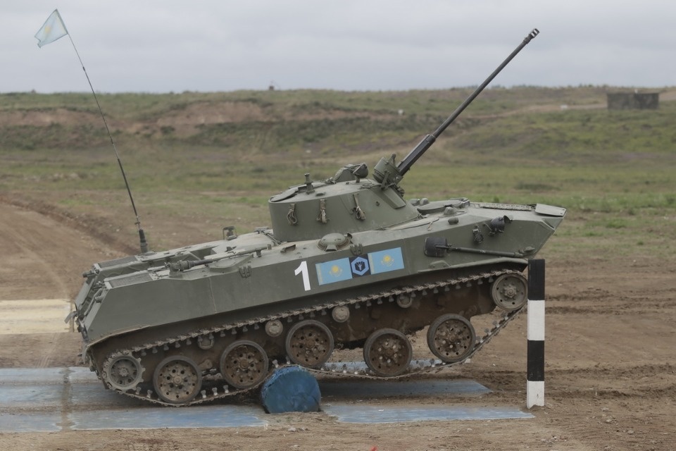 Десантники из семи стран вышли на гонки преследования