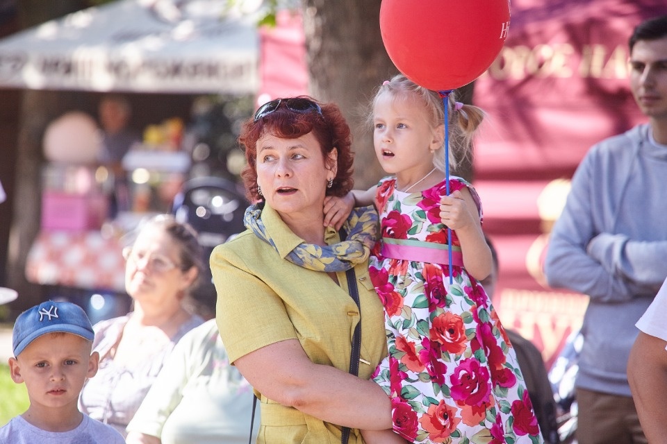Каким запомнят нынешний «Медовый фестиваль» в Пскове Каким запомнят нынешний «Медовый фестиваль» в Пскове
