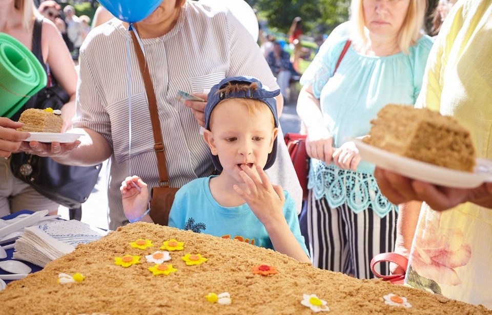 Каким запомнят нынешний «Медовый фестиваль» в Пскове Каким запомнят нынешний «Медовый фестиваль» в Пскове