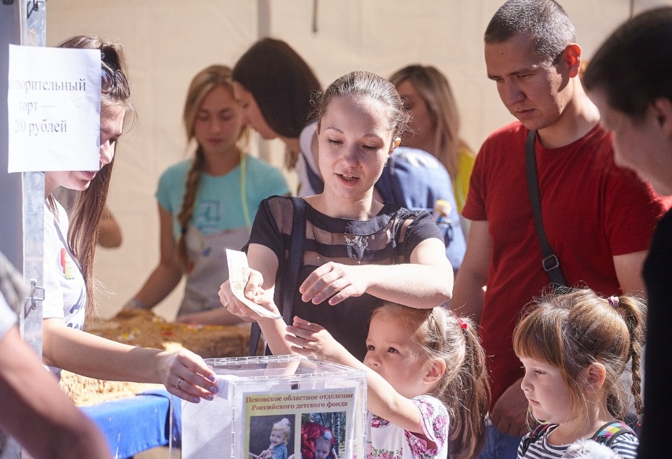 Каким запомнят нынешний «Медовый фестиваль» в Пскове Каким запомнят нынешний «Медовый фестиваль» в Пскове