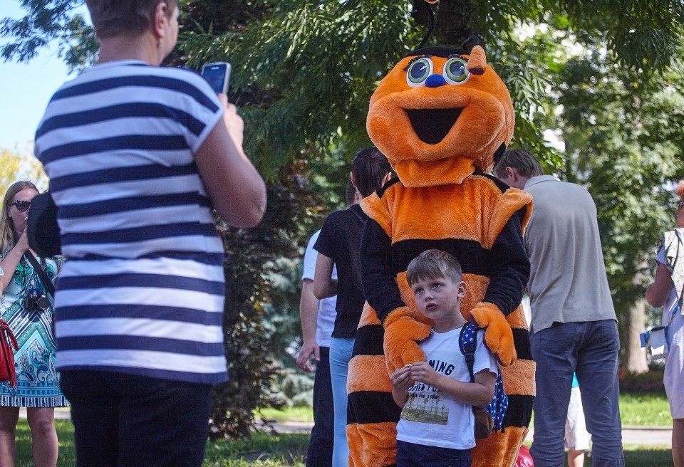 Каким запомнят нынешний «Медовый фестиваль» в Пскове Каким запомнят нынешний «Медовый фестиваль» в Пскове