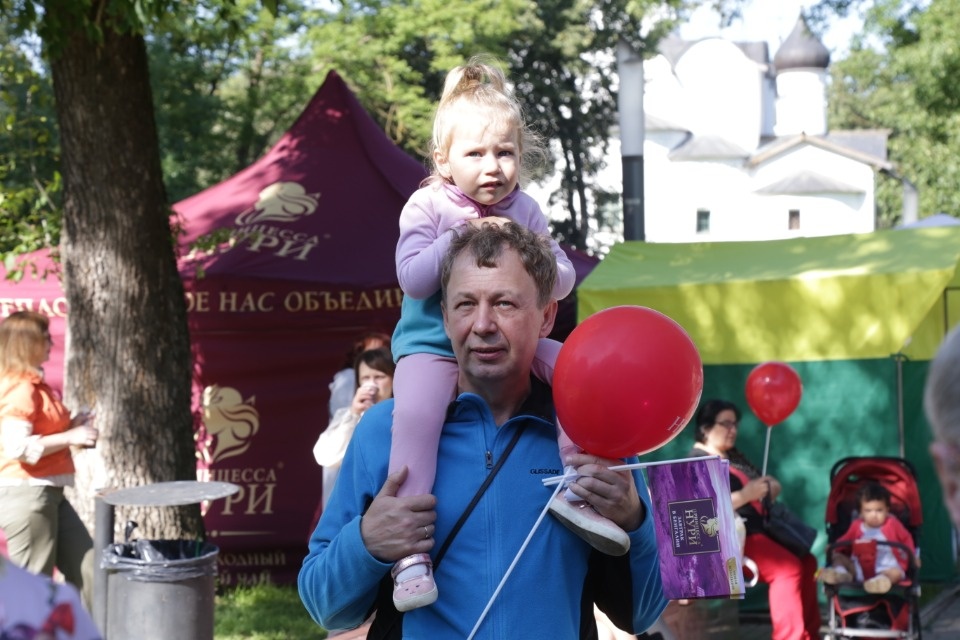 Каким запомнят нынешний «Медовый фестиваль» в Пскове Каким запомнят нынешний «Медовый фестиваль» в Пскове