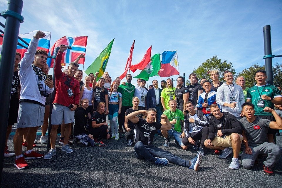 Воркаут объединил в Пскове атлетов со всего мира