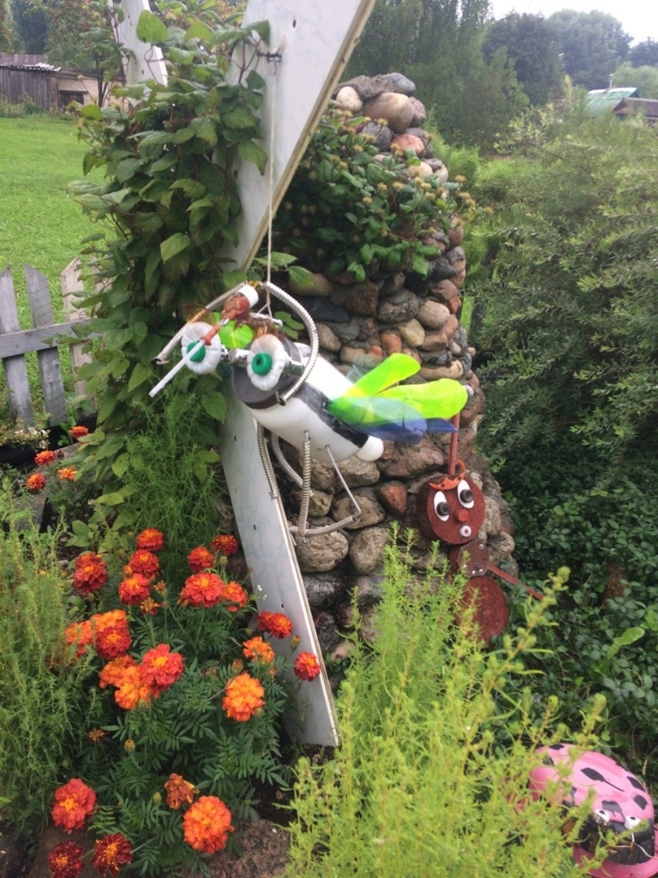 Ландшафтный дизайн из вторсырья