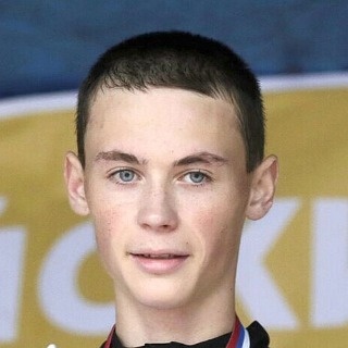 Приставку подарю дедушке