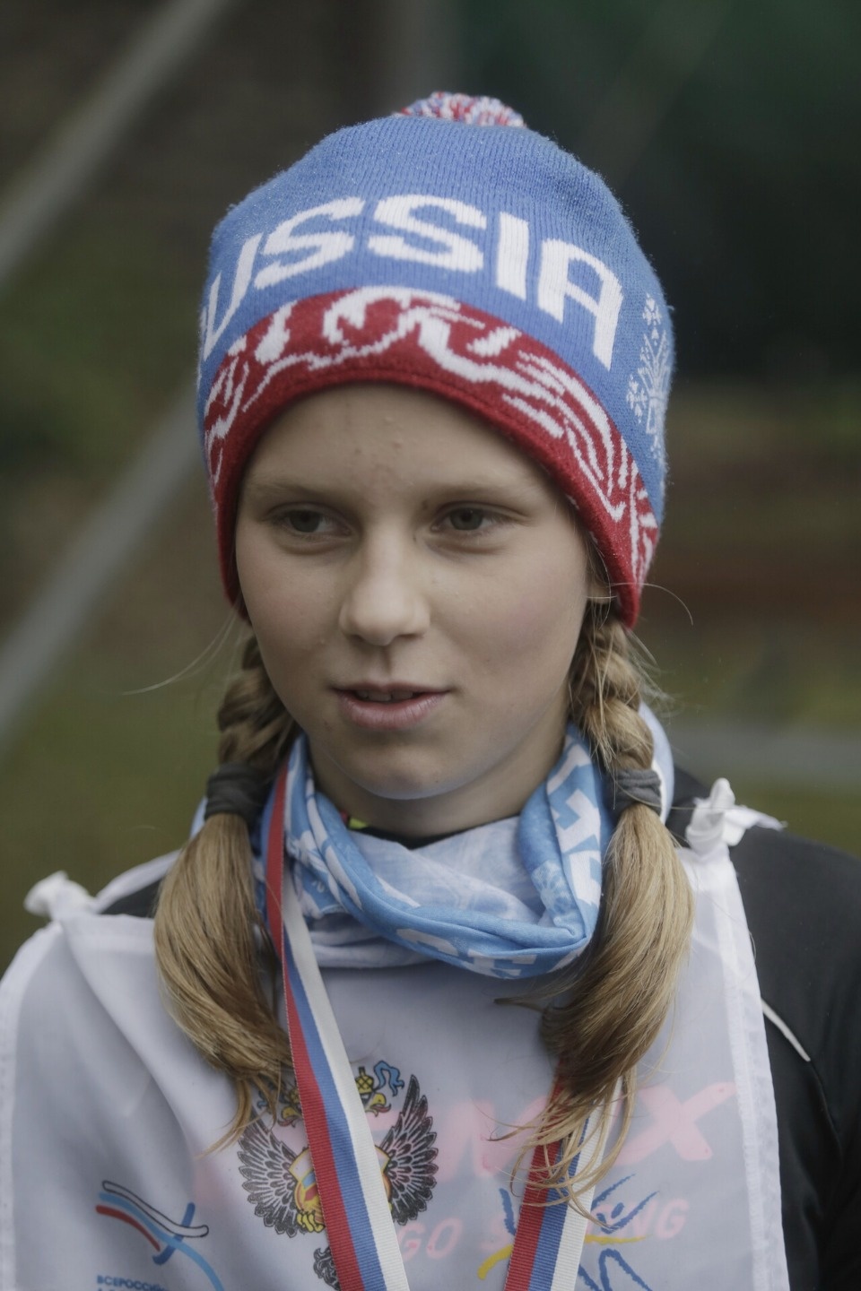 Приставку подарю дедушке