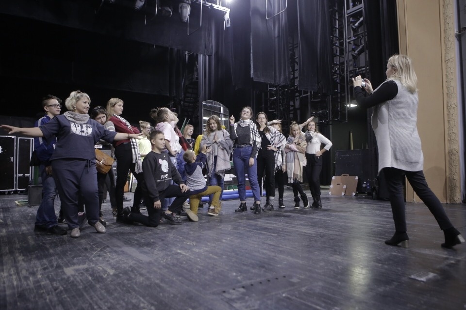 Путешествие из Волгограда в псковский театр