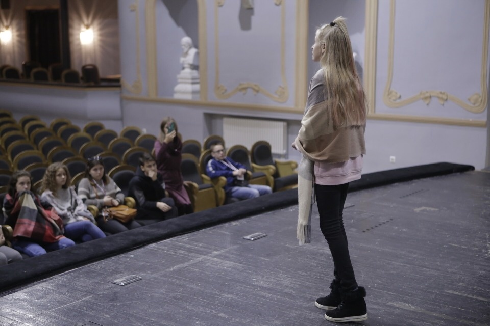 Путешествие из Волгограда в псковский театр